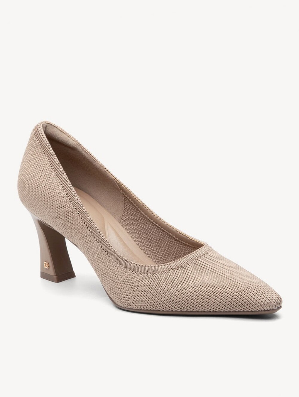 Cosy Island Pointed-Toe Knit Pump in Beige SZ 7  Used Good Condition